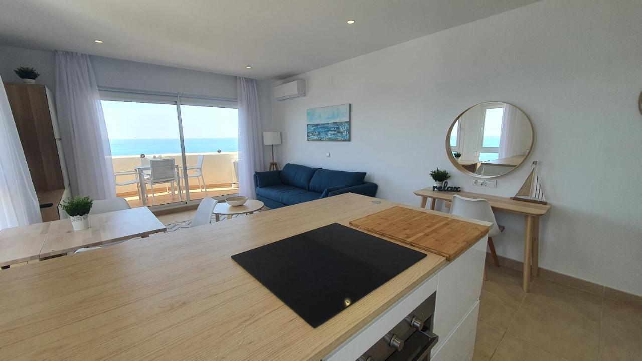 Beachfront-Parque Paloma-Modern-Panoramic Views! เบนัลมาเดนา ภายนอก รูปภาพ