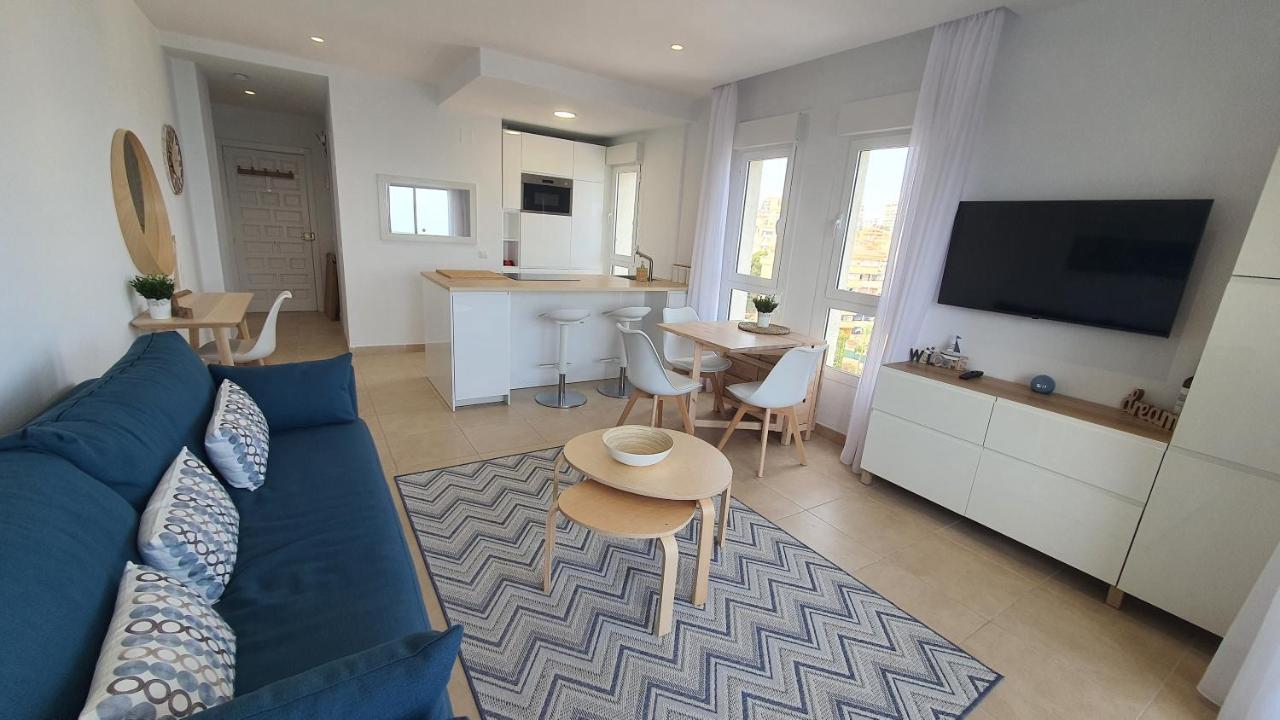 Beachfront-Parque Paloma-Modern-Panoramic Views! เบนัลมาเดนา ภายนอก รูปภาพ