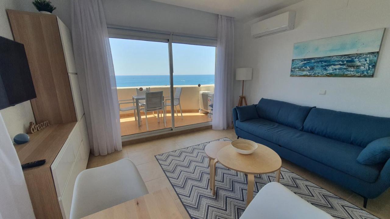 Beachfront-Parque Paloma-Modern-Panoramic Views! เบนัลมาเดนา ภายนอก รูปภาพ