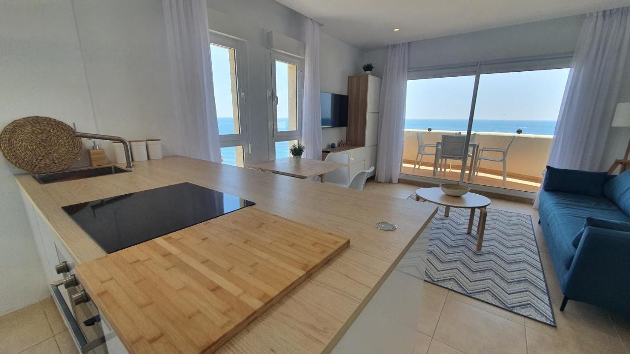 Beachfront-Parque Paloma-Modern-Panoramic Views! เบนัลมาเดนา ภายนอก รูปภาพ