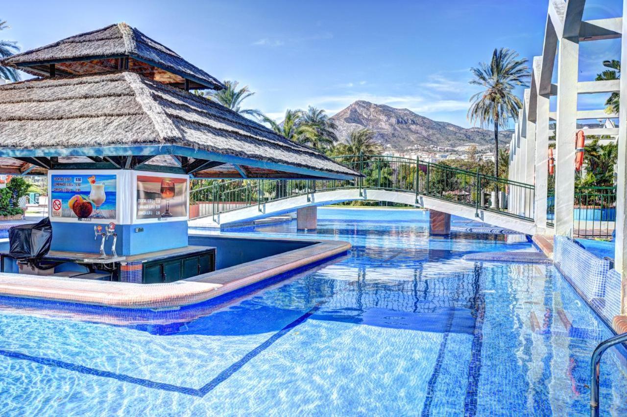 Beachfront-Parque Paloma-Modern-Panoramic Views! เบนัลมาเดนา ภายนอก รูปภาพ
